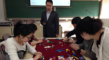 知本咨询BEST沙盘管理培训走进人民大学商学院